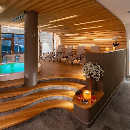 Hotel Columbia & Spa コルティーナ・ダンペッツォ エクステリア 写真