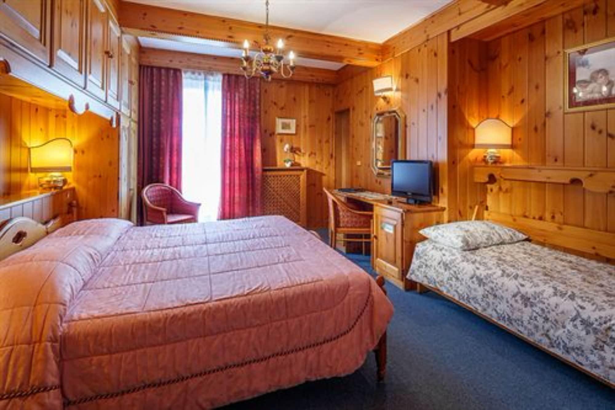 Hotel Columbia & Spa コルティーナ・ダンペッツォ エクステリア 写真