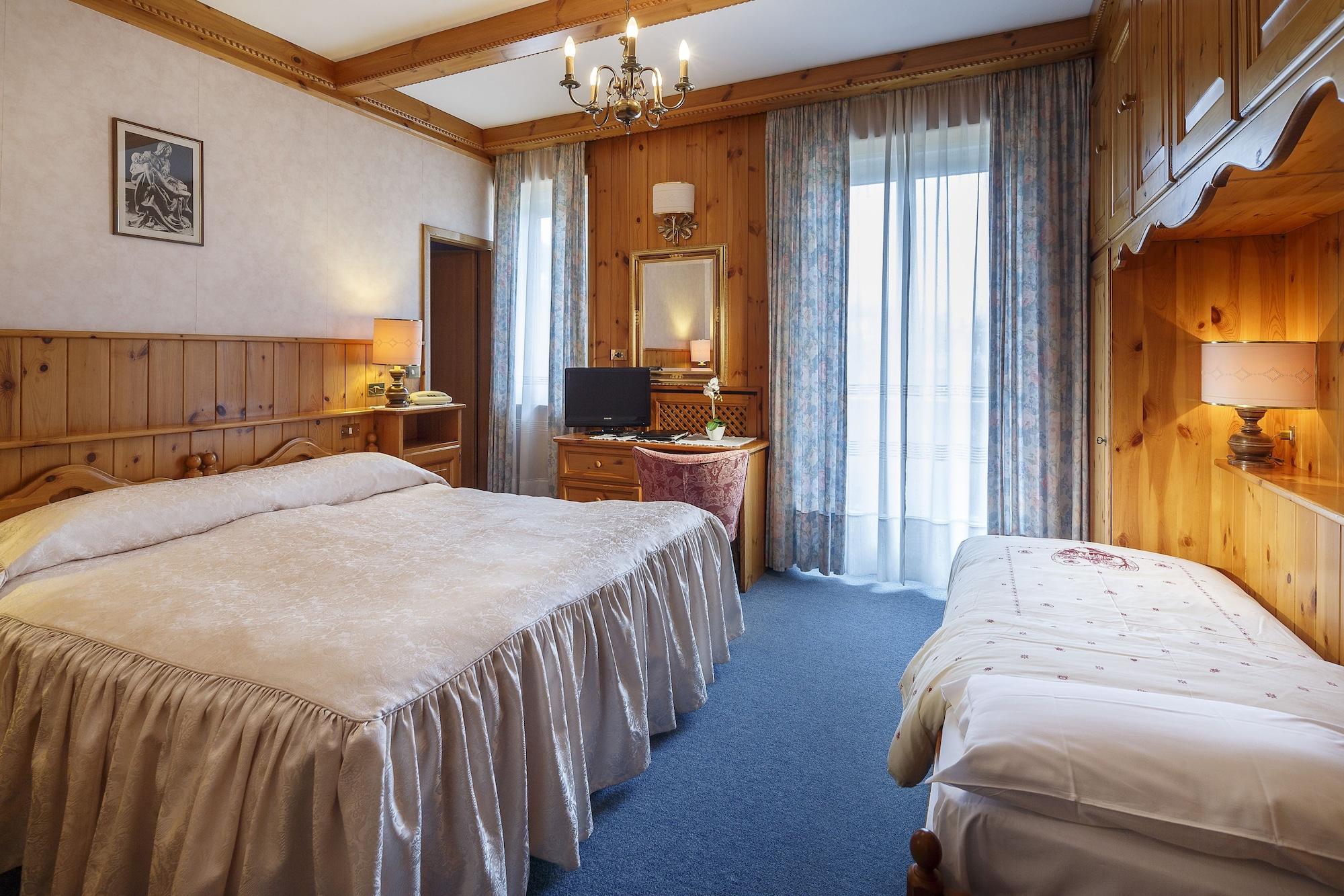 Hotel Columbia & Spa コルティーナ・ダンペッツォ エクステリア 写真