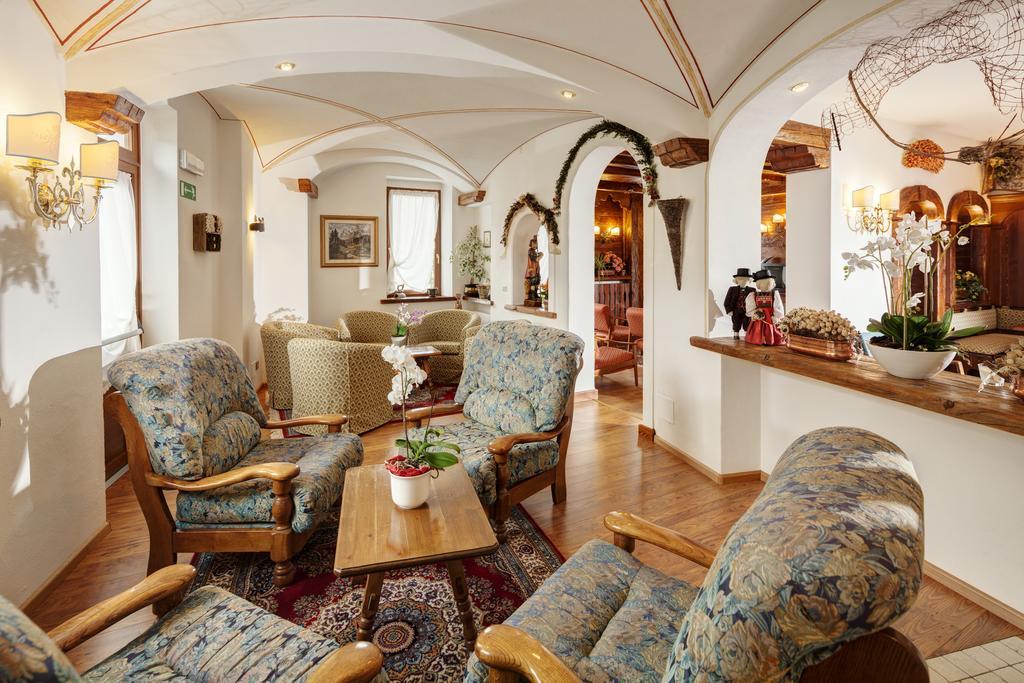 Hotel Columbia & Spa コルティーナ・ダンペッツォ エクステリア 写真