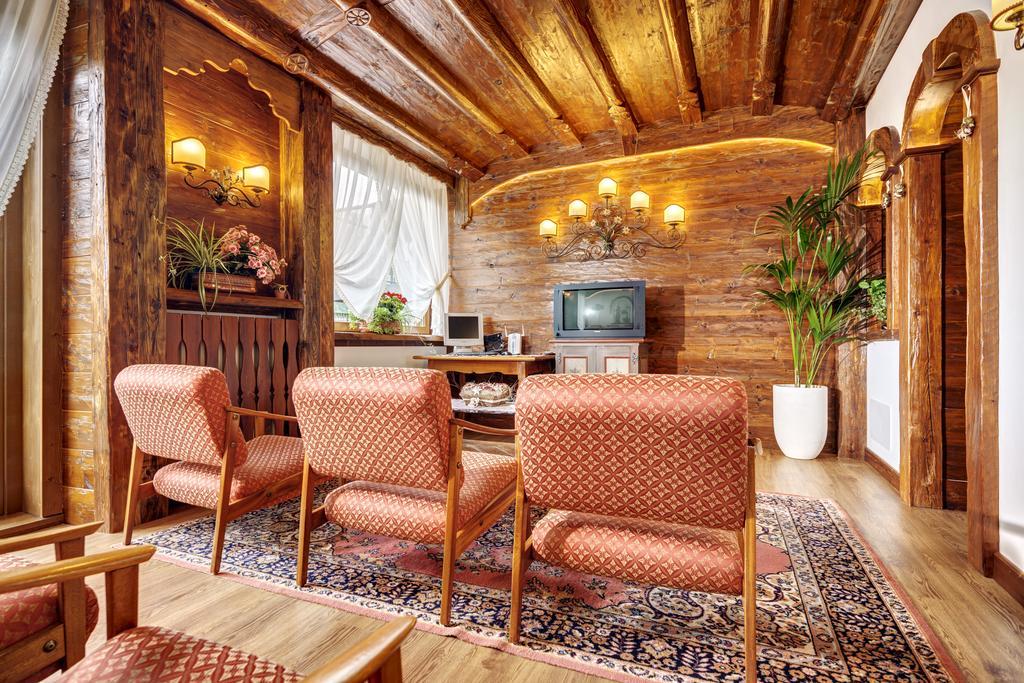Hotel Columbia & Spa コルティーナ・ダンペッツォ エクステリア 写真