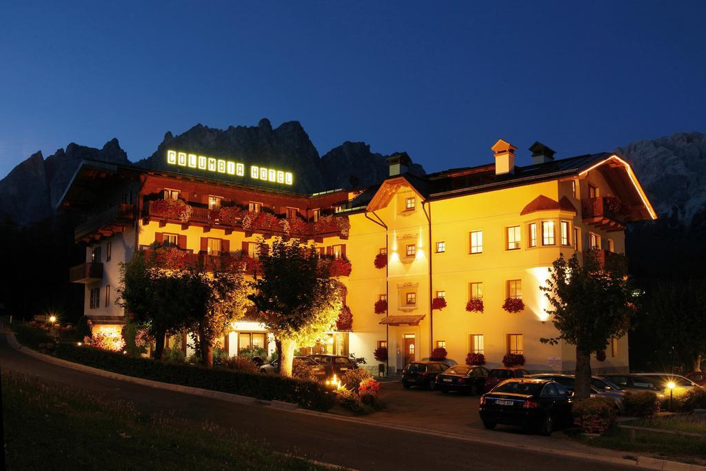 Hotel Columbia & Spa コルティーナ・ダンペッツォ エクステリア 写真
