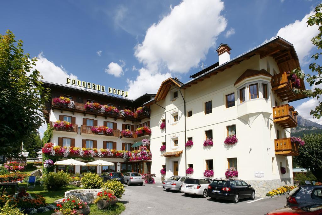 Hotel Columbia & Spa コルティーナ・ダンペッツォ エクステリア 写真
