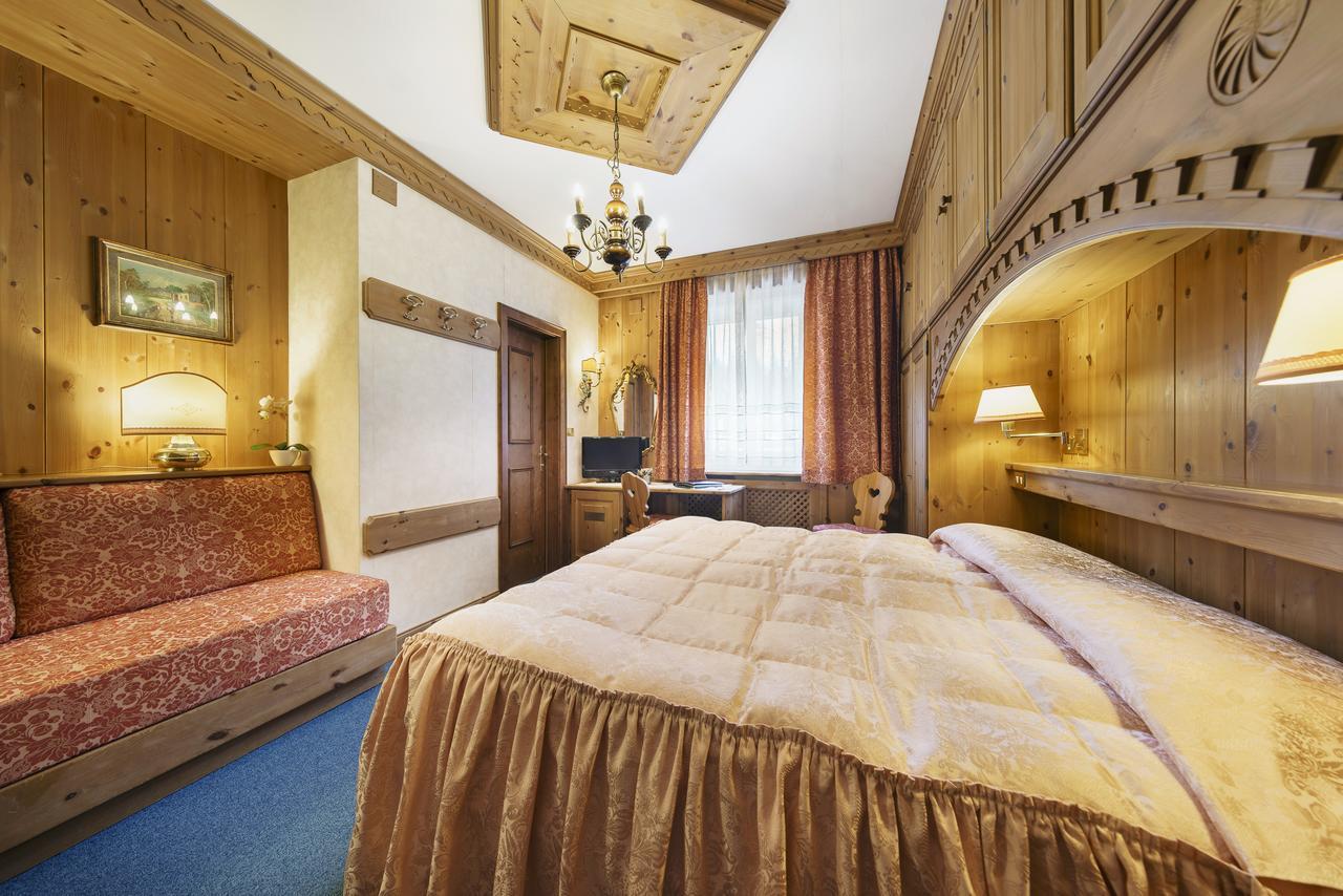 Hotel Columbia & Spa コルティーナ・ダンペッツォ エクステリア 写真